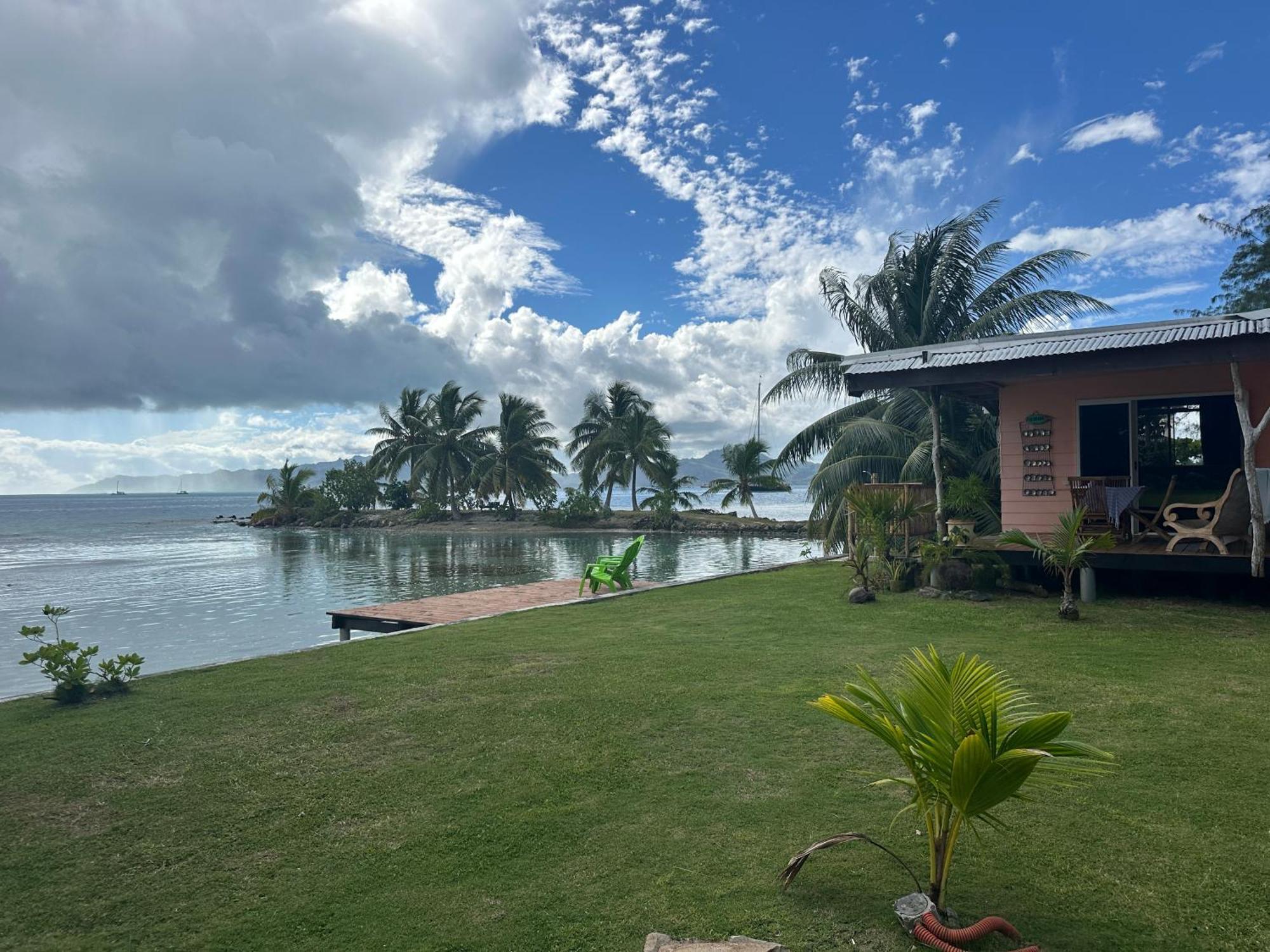 Bungalow Chez Josi, Bord De Mer Prive Tevaitoa Bagian luar foto
