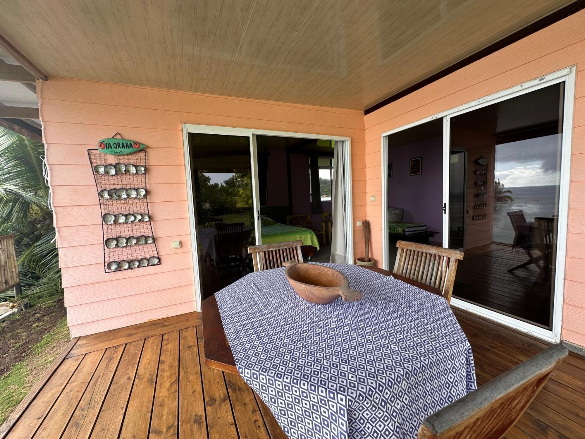 Bungalow Chez Josi, Bord De Mer Prive Tevaitoa Bagian luar foto